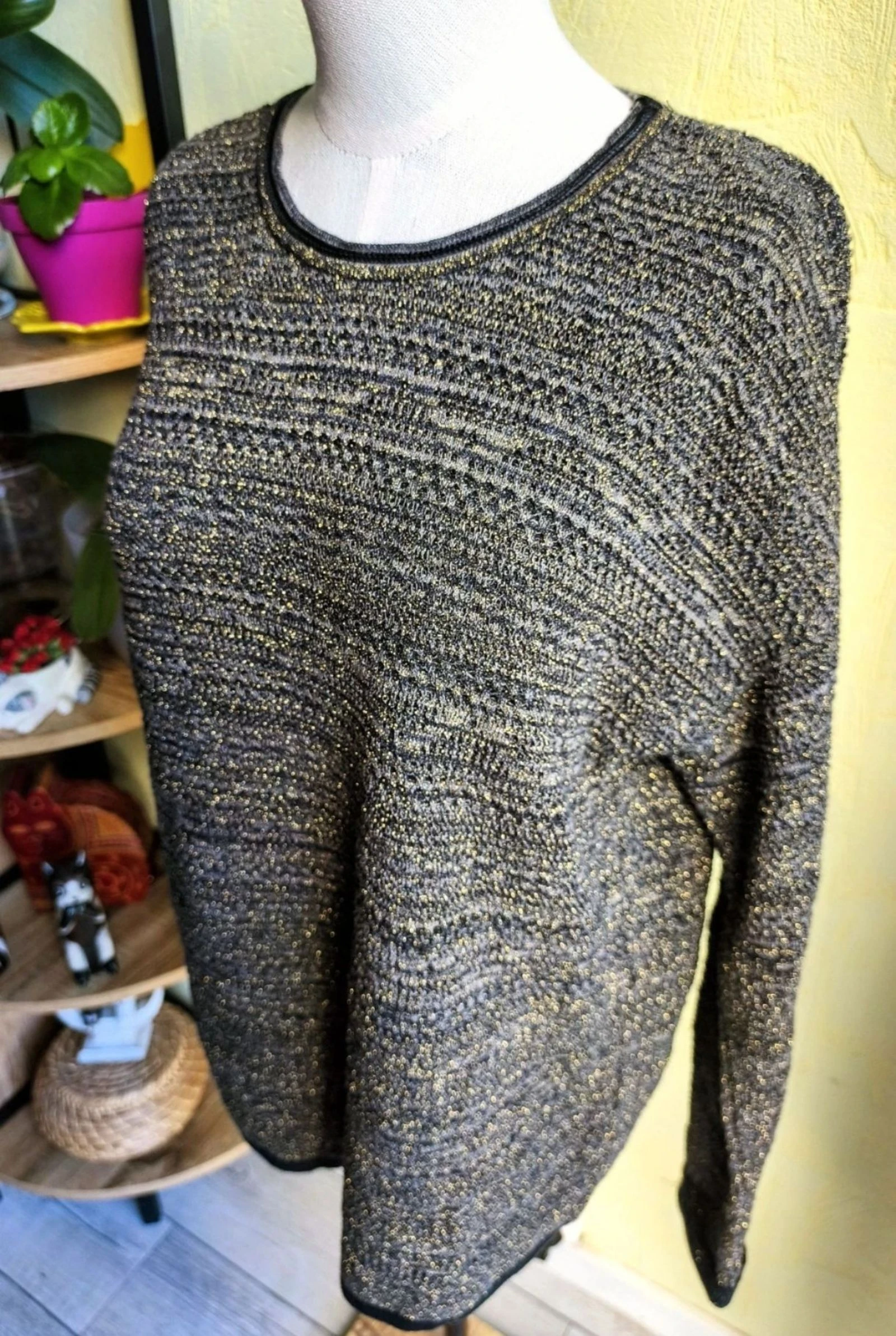 Jersey negro con lentejuelas – photo 5